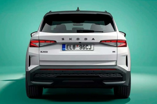 Чехи официально представили компактный электрический кроссовер Skoda Elroq