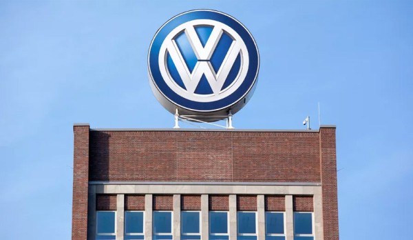 Дайджест дня: раллийная Lancia, закрытие трех заводов VW и другие события индустрии Дайджест дня: раллийная Lancia, закрытие трех заводов VW и другие события индустрии