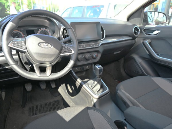 АВТОВАЗ запустил производство и объявил цену бизнес-седана Lada Aura АВТОВАЗ запустил производство и объявил цену бизнес-седана Lada Aura