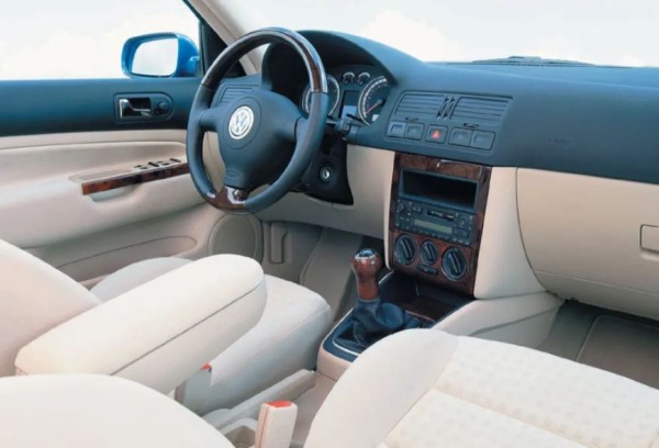 «АвтоВзгляд» назвал плюсы и минусы Volkswagen Bora за 250 000 рублей «АвтоВзгляд» назвал плюсы и минусы Volkswagen Bora за 250 000 рублей