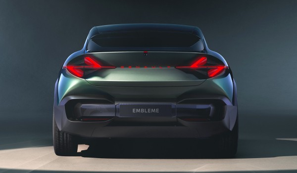 Renault Embleme: эффектный дизайн и задний привод Renault Embleme: эффектный дизайн и задний привод