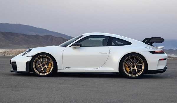 Показан обновленный Porsche 911 GT3: жертва эконорм Показан обновленный Porsche 911 GT3: жертва эконорм