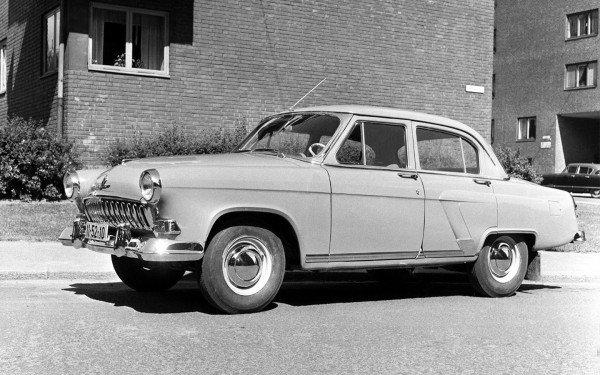 
            От ГАЗ до Mazda. На каких машинах ездил легендарный футболист Лев Яшин
        