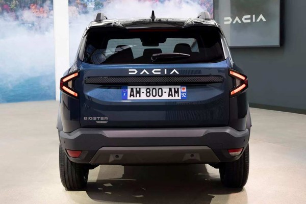 Dacia Bigster: румыны представили «старшего брата» Дастера Dacia Bigster: румыны представили «старшего брата» Дастера