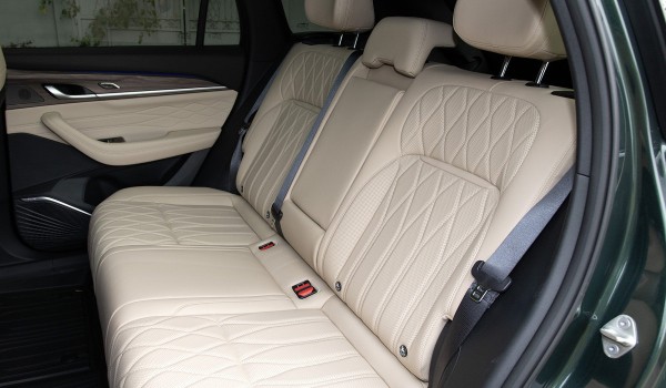 В Китае на рынок вышел обновленный Geely Monjaro В Китае на рынок вышел обновленный Geely Monjaro