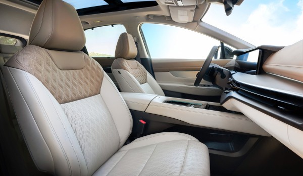 Кроссовер Nissan Murano перешел в четвертое поколение Кроссовер Nissan Murano перешел в четвертое поколение