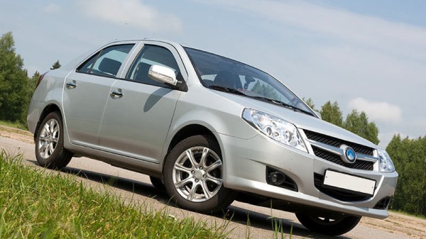 Эксперт «РГ» перечислил пять дешевых  седанов, которые лучше не покупать