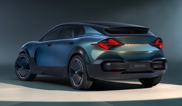 Renault Embleme: эффектный дизайн и задний привод Renault Embleme: эффектный дизайн и задний привод