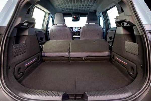 Французы представили компактный электрический кроссовер Renault 4 E-Tech Французы представили компактный электрический кроссовер Renault 4 E-Tech