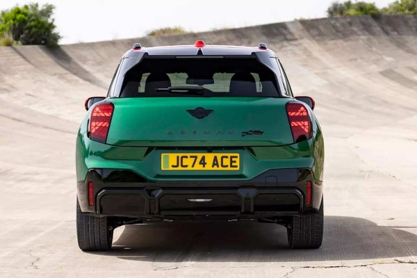 Для кроссовера MINI Aceman стала доступна драйверская версия JCW Для кроссовера MINI Aceman стала доступна драйверская версия JCW