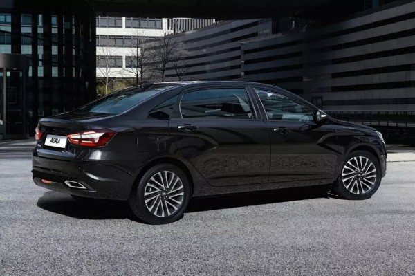Главред «ЗР» Кадаков назвал главные особенности бизнес-седана Lada Aura Главред «ЗР» Кадаков назвал главные особенности бизнес-седана Lada Aura
