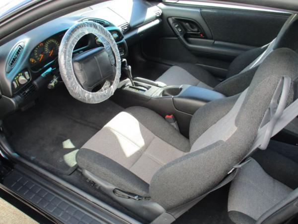 На аукционе продается абсолютно новый Camaro Z28 1993 года выпуска На аукционе продается абсолютно новый Camaro Z28 1993 года выпуска