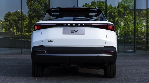 Omoda изменила планы по выводу кроссовера E5 на авторынок России Omoda изменила планы по выводу кроссовера E5 на авторынок России