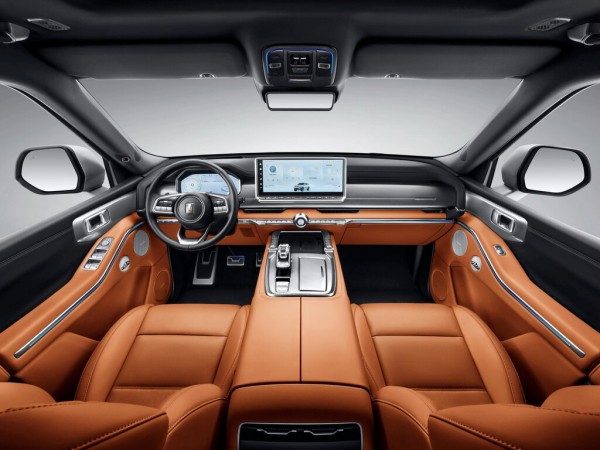 В России запускают продажи рамного внедорожника Tank 700 В России запускают продажи рамного внедорожника Tank 700