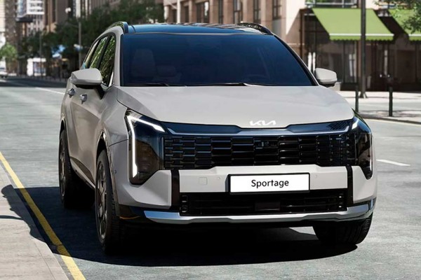 Обновленный KIA Sportage получил более строгую и презентабельную внешность Обновленный KIA Sportage получил более строгую и презентабельную внешность