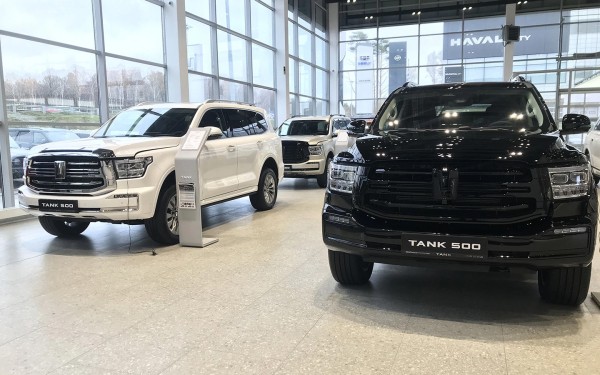 Рынок устал, в салонах — никого. Дилеры пожаловались на крах автопродаж
Рынок устал, в салонах — никого. Дилеры пожаловались на крах автопродаж