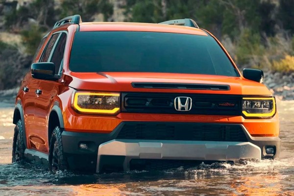 Кроссовер Honda Passport в новом кузове получил строгую внедорожную внешность Кроссовер Honda Passport в новом кузове получил строгую внедорожную внешность