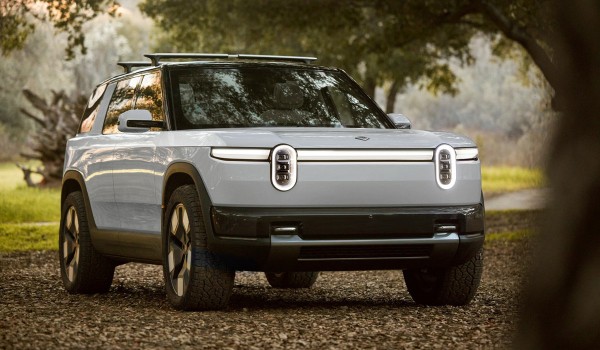 Дайджест дня: бензиновый Charger, перенос Искры и другие события индустрии Дайджест дня: бензиновый Charger, перенос Искры и другие события индустрии