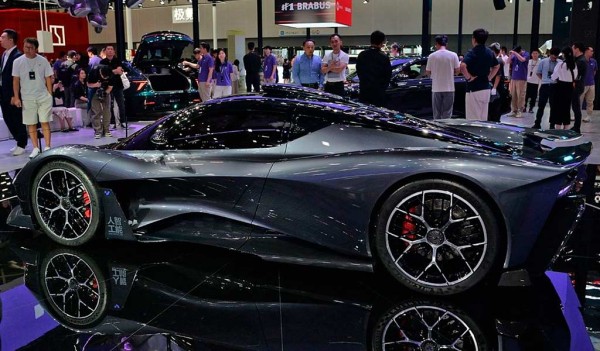 Geely и Baidu показали концептуальный электрический гиперкар Jiyue Robo X Geely и Baidu показали концептуальный электрический гиперкар Jiyue Robo X