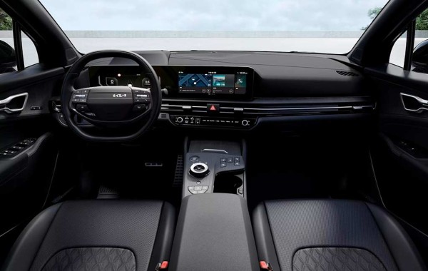 Обновленный KIA Sportage получил более строгую и презентабельную внешность Обновленный KIA Sportage получил более строгую и презентабельную внешность