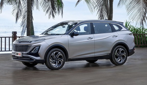 Дайджест дня: Range Rover со статуей, калужский Haval и другие события индустрии