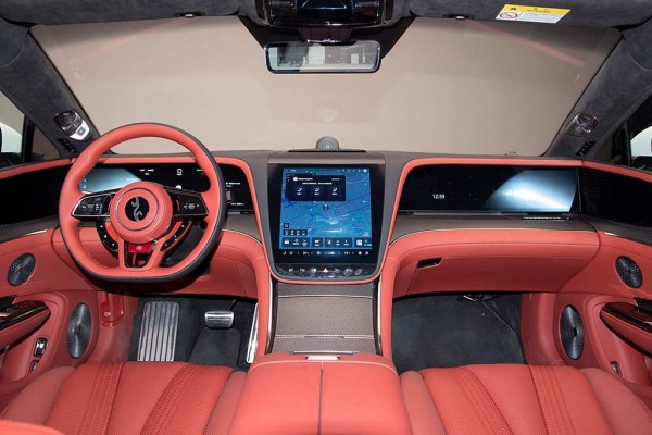 YangWang U7: китайский электрический супер седан мощностью 1306 л.с. YangWang U7: китайский электрический супер седан мощностью 1306 л.с.