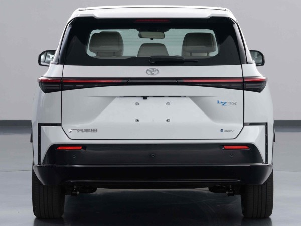 Показана серийная версия кроссовера Toyota bZ3X Показана серийная версия кроссовера Toyota bZ3X