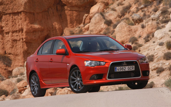 
            Самые крепкие и неприхотливые иномарки за ₽800 тыс. Их еще можно купить
        