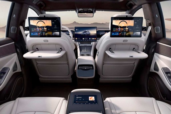 Китайцы представили пятиметровые седан Denza Z9 и хэтчбек Z9 GT Китайцы представили пятиметровые седан Denza Z9 и хэтчбек Z9 GT