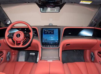 YangWang U7: китайский электрический супер седан мощностью 1306 л.с. YangWang U7: китайский электрический супер седан мощностью 1306 л.с.