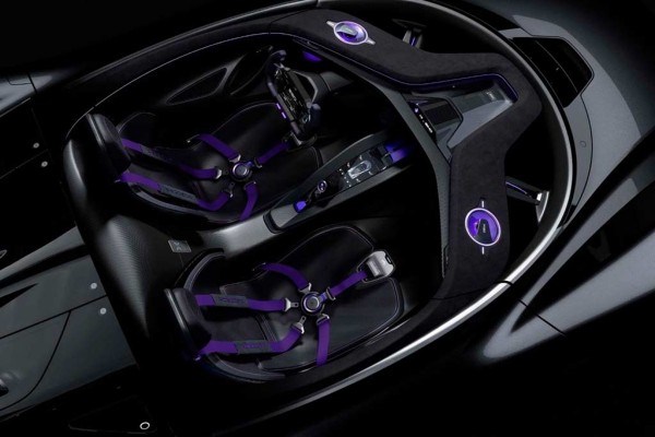 Geely и Baidu показали концептуальный электрический гиперкар Jiyue Robo X Geely и Baidu показали концептуальный электрический гиперкар Jiyue Robo X