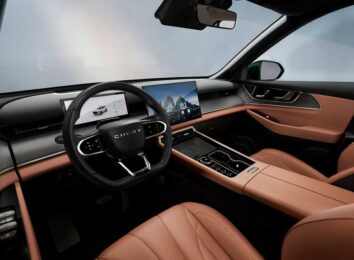 В России стартовал прием заказов на семиместный кроссовер Chery Tiggo 9