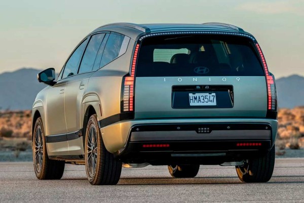 Hyundai Ioniq 9: корейцы представили флагманский электрический кроссовер Hyundai Ioniq 9: корейцы представили флагманский электрический кроссовер
