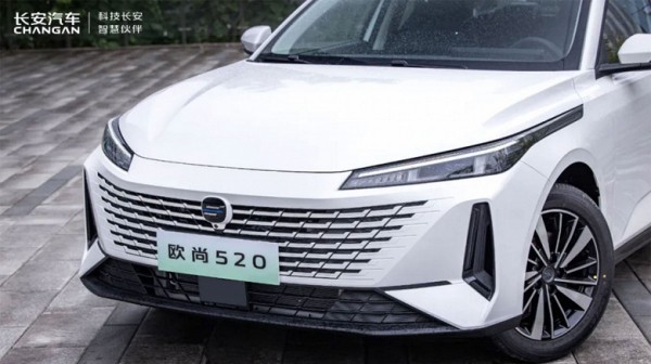 Changan выпустил первый электрокар со сменной батареей Changan выпустил первый электрокар со сменной батареей