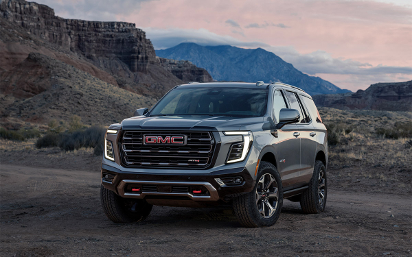 
            Необычные внедорожники из США, которые появились в России. Модели и цены
        