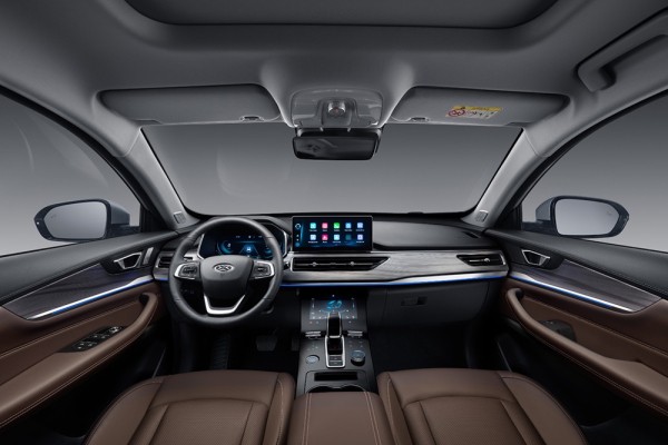 Дилер рассказал, на каких условиях россияне покупают новые Xcite X-Cross 8 Дилер рассказал, на каких условиях россияне покупают новые Xcite X-Cross 8