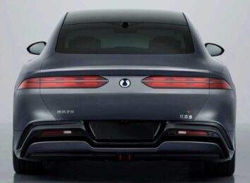 Китайцы представили пятиметровые седан Denza Z9 и хэтчбек Z9 GT Китайцы представили пятиметровые седан Denza Z9 и хэтчбек Z9 GT