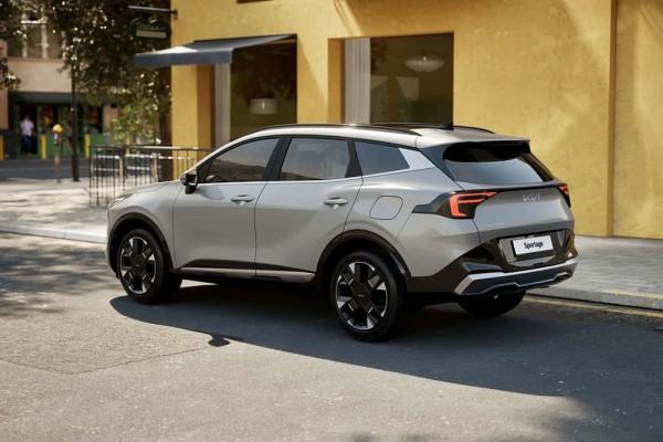 Kia провела дебют обновленного Sportage и назвала цены Kia провела дебют обновленного Sportage и назвала цены