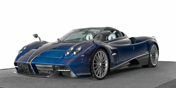 ТОП-10 самых дорогих автомобилей в РФ возглавил невероятный родстер Bugatti ТОП-10 самых дорогих автомобилей в РФ возглавил невероятный родстер Bugatti