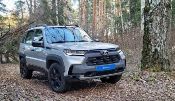 Внедорожник Lada Niva Travel с новыми фарами впервые показали на фото 