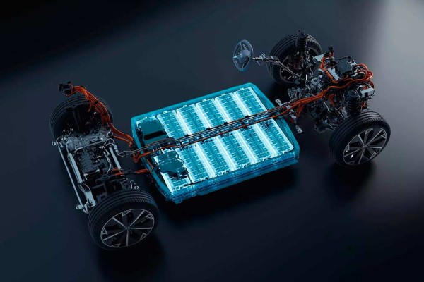 Французы представили премиальный электрический кроссовер DS N°8 Французы представили премиальный электрический кроссовер DS N°8