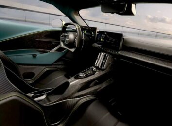 Aston Martin Valhalla: серийная версия суперкара со множеством изменений Aston Martin Valhalla: серийная версия суперкара со множеством изменений