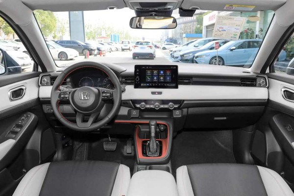 До России официально добрался кроссовер Honda Vezel второго поколения До России официально добрался кроссовер Honda Vezel второго поколения