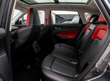 В России стартовали продажи кроссовера Changan Uni-S: известны комплектации и цены В России стартовали продажи кроссовера Changan Uni-S: известны комплектации и цены