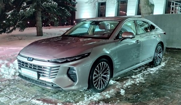 Обновленный лифтбек Bestune B70 выходит на рынок: цены в России Обновленный лифтбек Bestune B70 выходит на рынок: цены в России