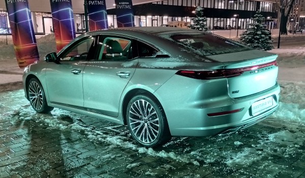 Обновленный лифтбек Bestune B70 выходит на рынок: цены в России Обновленный лифтбек Bestune B70 выходит на рынок: цены в России