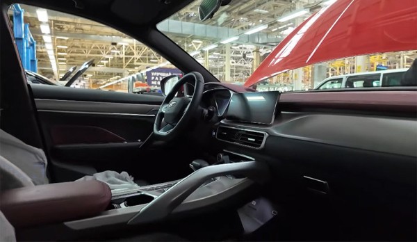 Geely Coolray превратился в электромобиль Belgee EX50 Geely Coolray превратился в электромобиль Belgee EX50