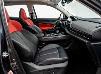 В России стартовали продажи кроссовера Changan Uni-S: известны комплектации и цены В России стартовали продажи кроссовера Changan Uni-S: известны комплектации и цены