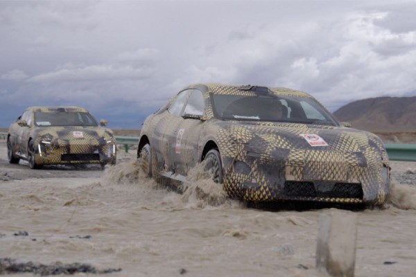 Changan впервые продемонстрировал среднеразмерный седан Avatr Changan впервые продемонстрировал среднеразмерный седан Avatr