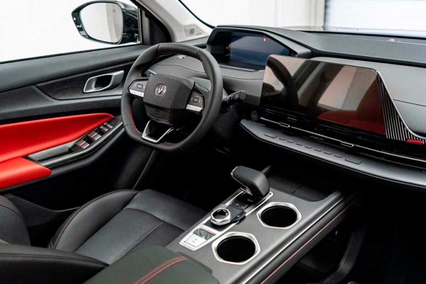 В России стартовали продажи кроссовера Changan Uni-S: известны комплектации и цены В России стартовали продажи кроссовера Changan Uni-S: известны комплектации и цены